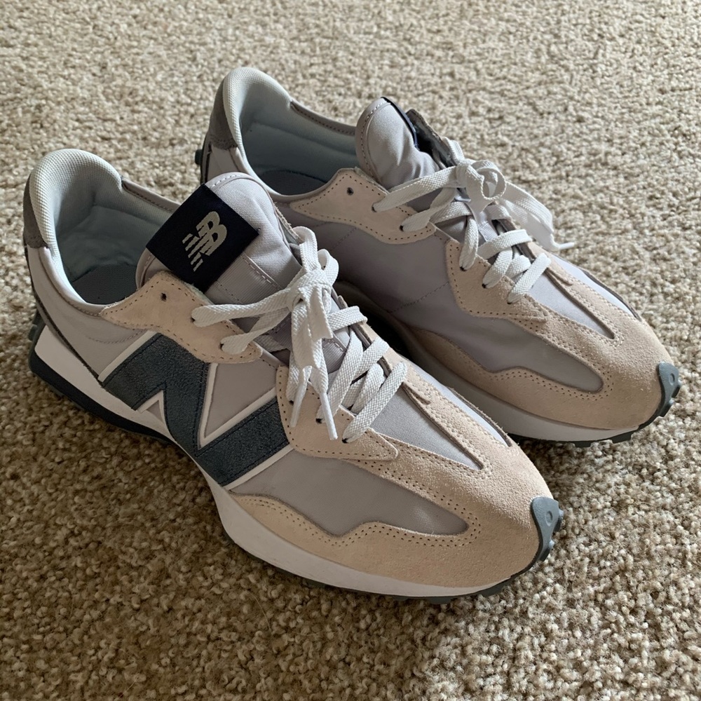 New Balance 327 Grey
